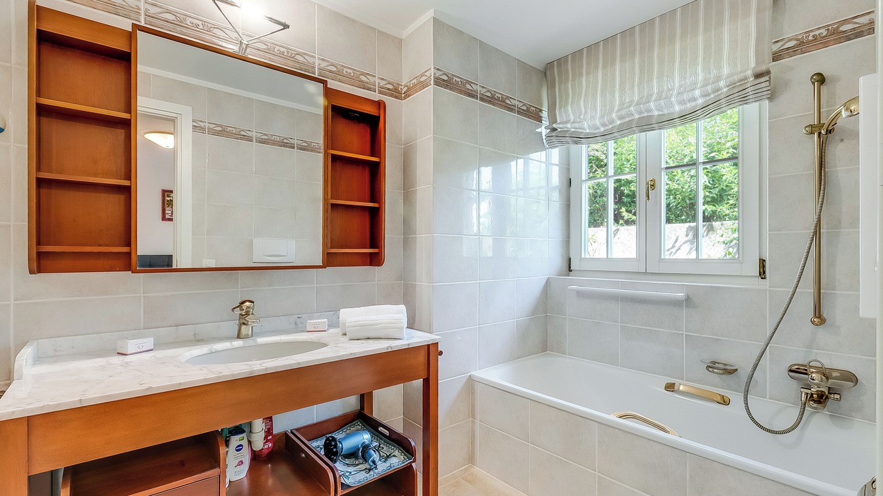 Photo of Bathroom in Villa Luganese