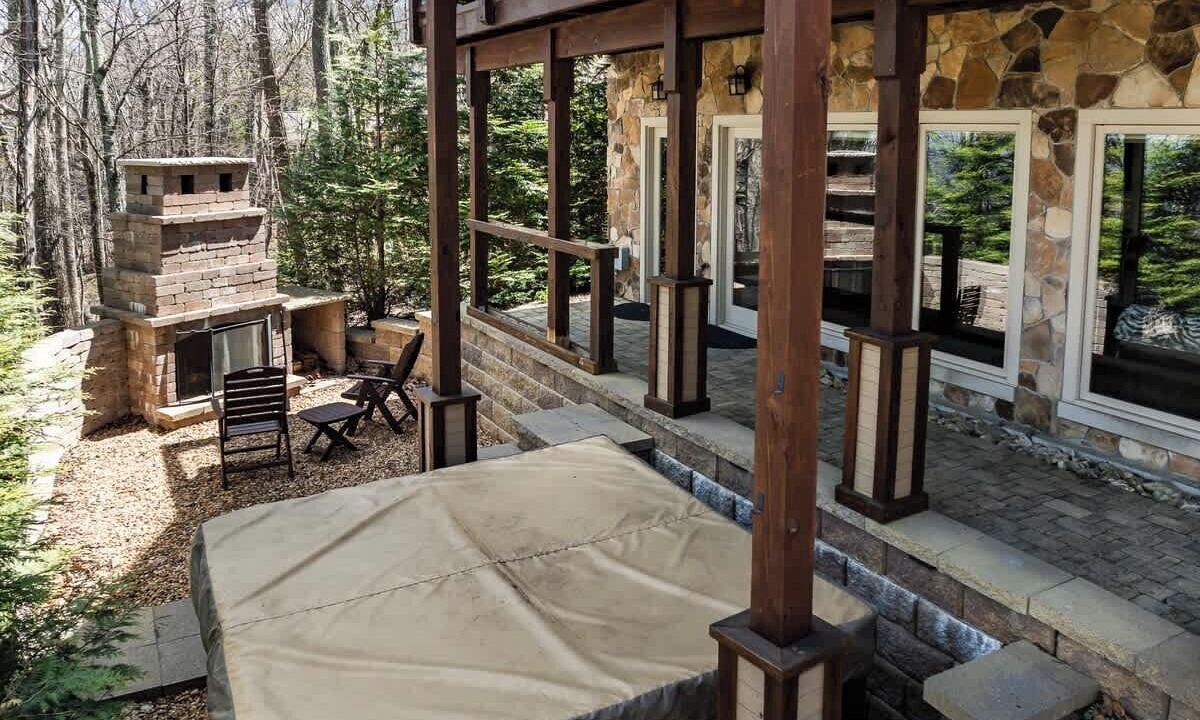 Photo of Patio Balcony in Treeloft