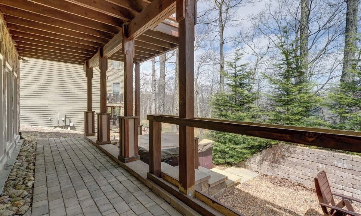Photo of Patio Balcony in Treeloft
