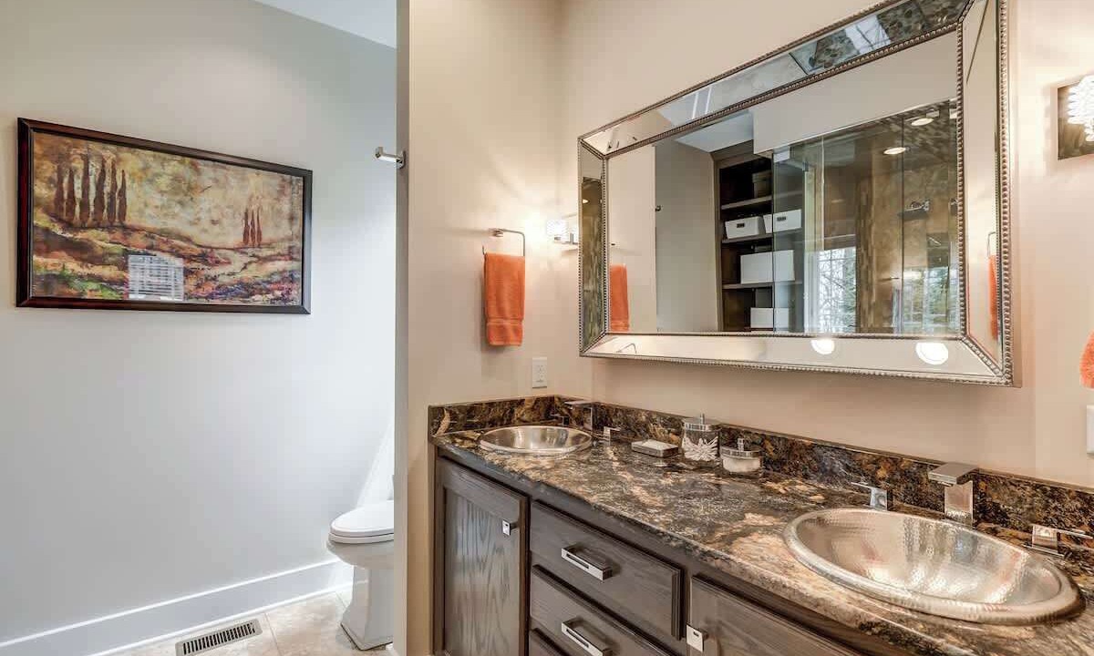 Photo of Bathroom in Treeloft