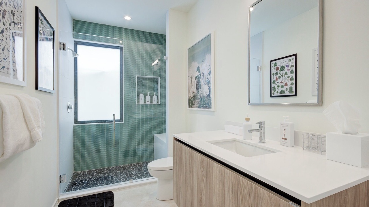 Photo of Bathroom in Tropic Palms