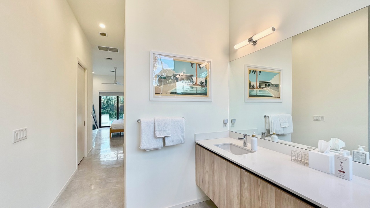 Photo of Bathroom in Tropic Palms