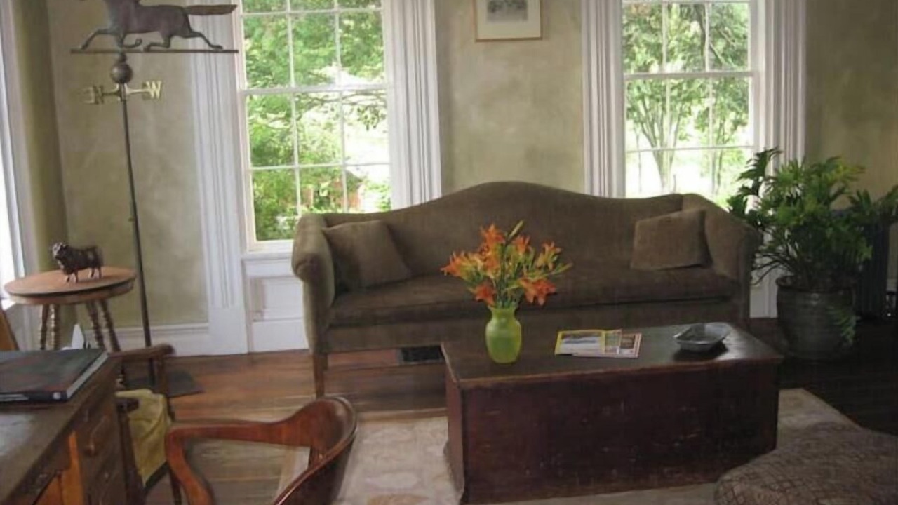 Photo of Livingroom in Meredith