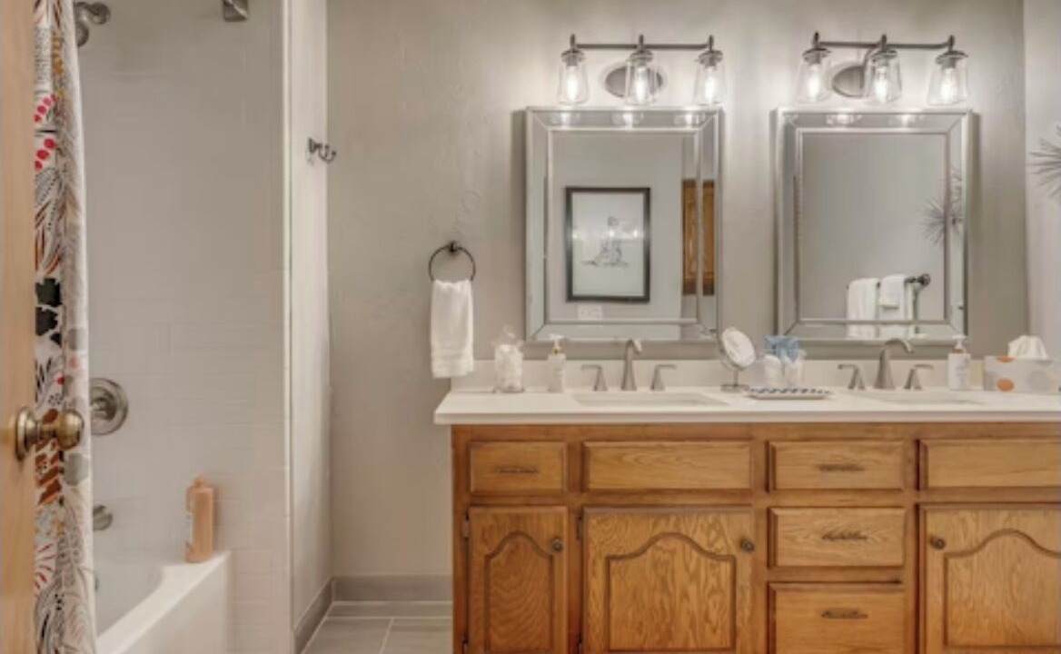 Photo of Bathroom in Norman