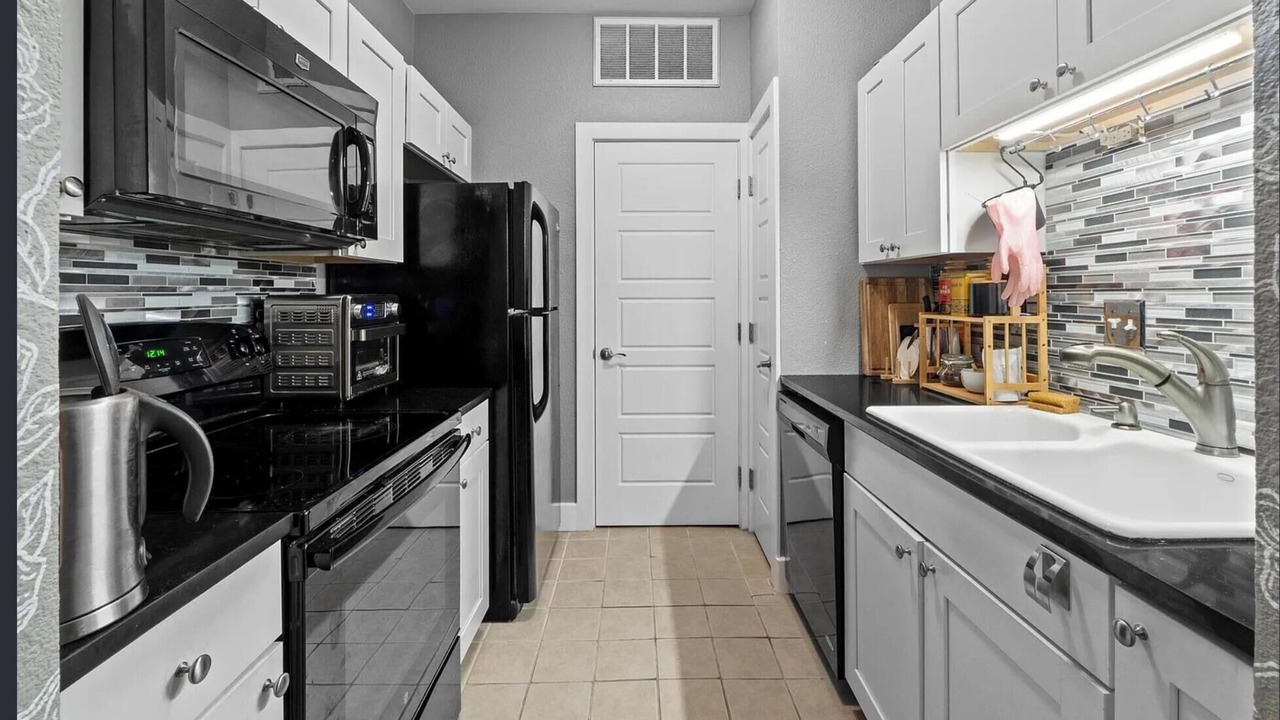 Photo of Kitchen in West Campus