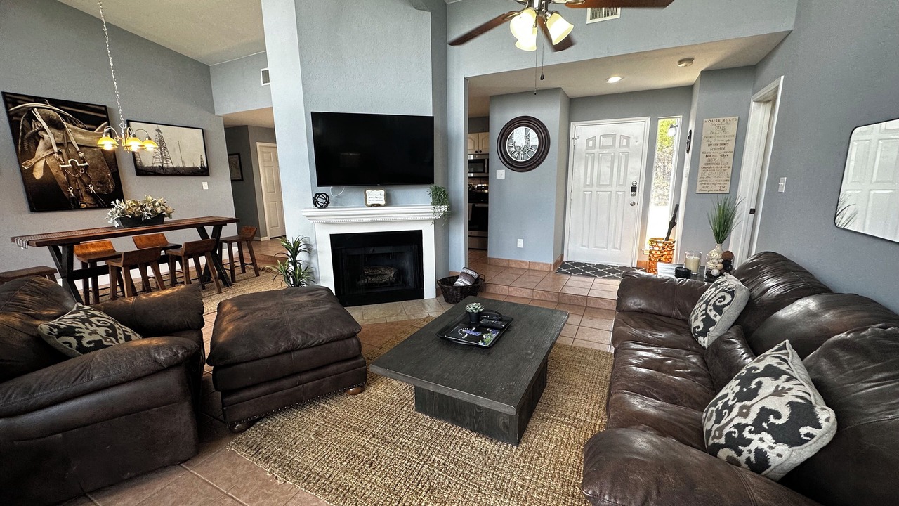 Photo of Livingroom in Dripping Springs