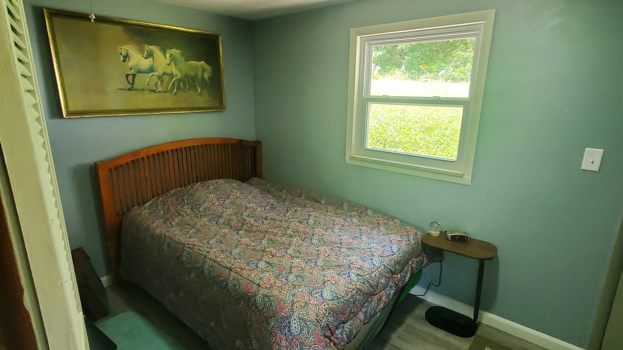 Photo of Bedroom in Davisville