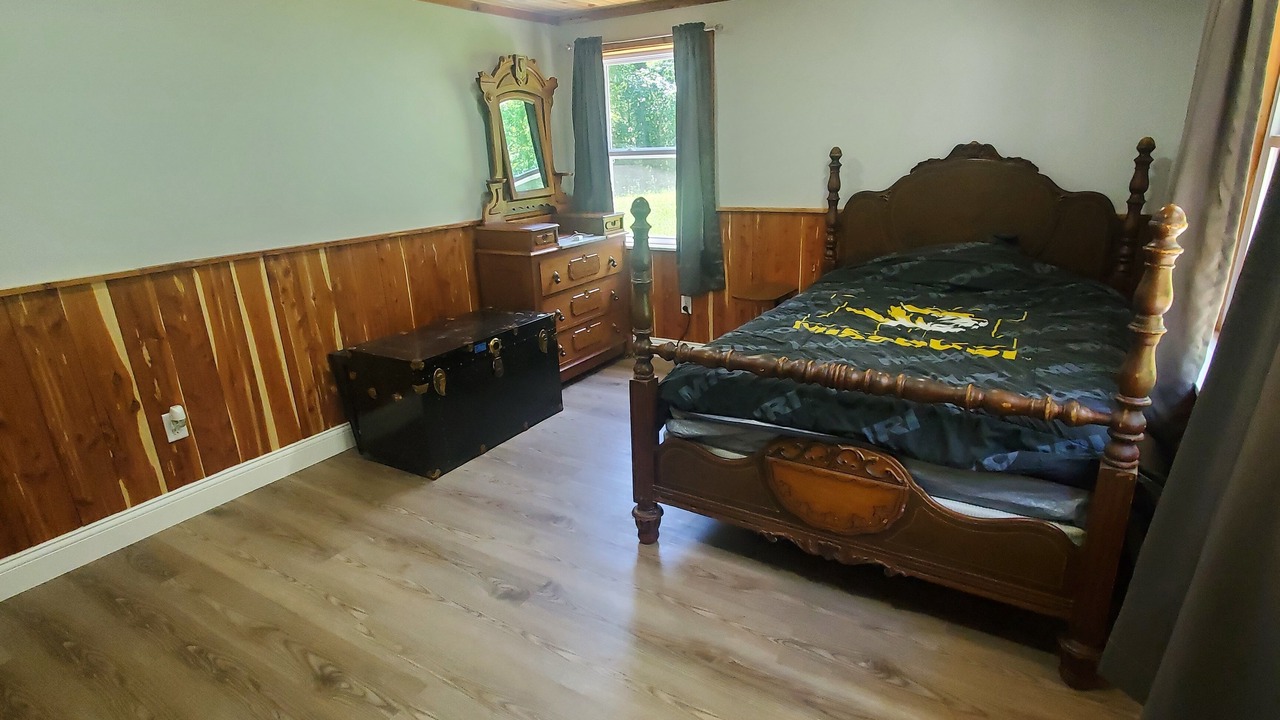 Photo of Bedroom in Davisville