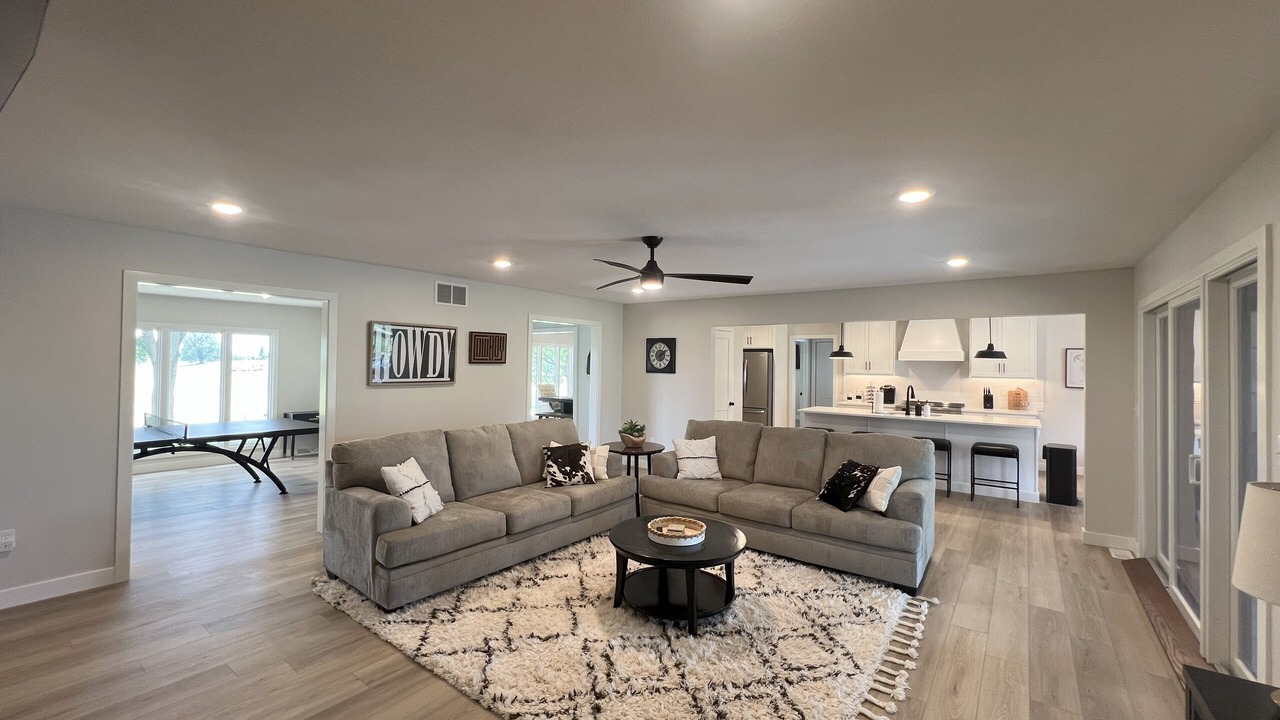 Photo of Livingroom in Boonville