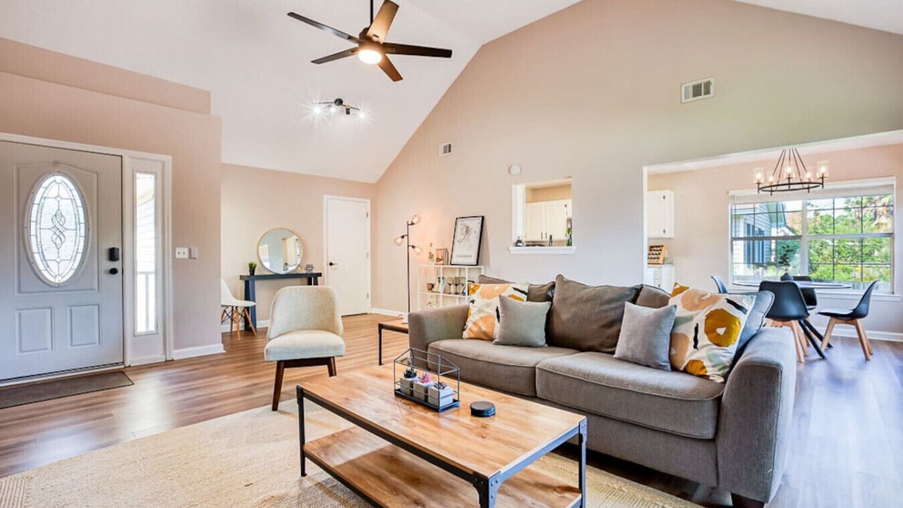 Photo of Livingroom in Savannah