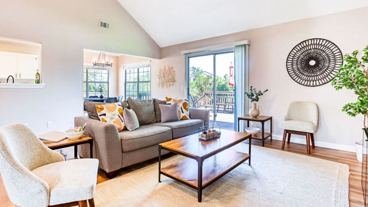 Photo of Livingroom in Savannah