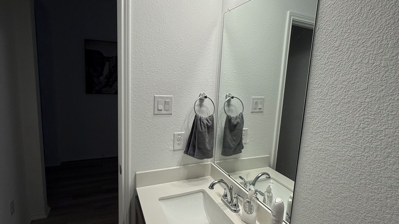 Photo of Bathroom in Elmo