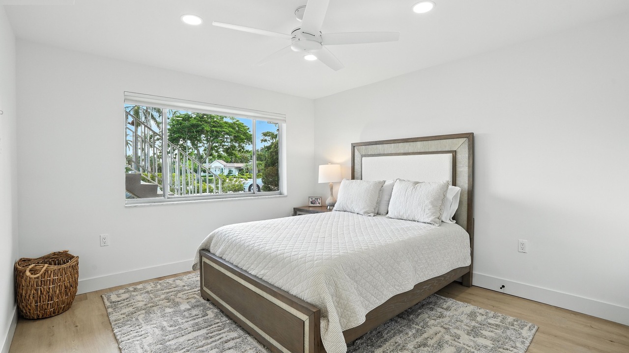 Photo of Bedroom in Royal Harbor