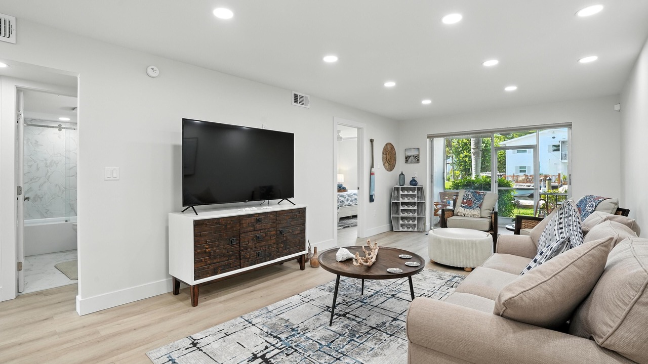 Photo of Livingroom in Royal Harbor