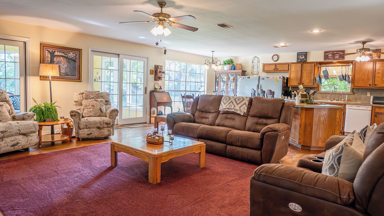 Photo of Livingroom in Brazoria