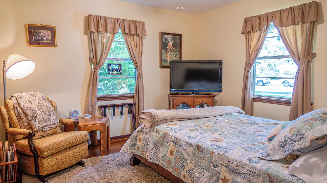 Photo of Bedroom in Brazoria