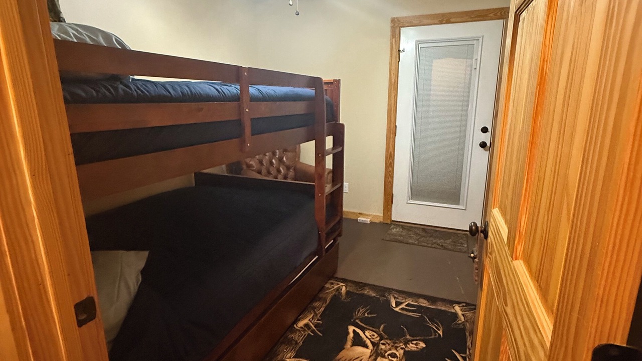 Photo of Bedroom in Ozark