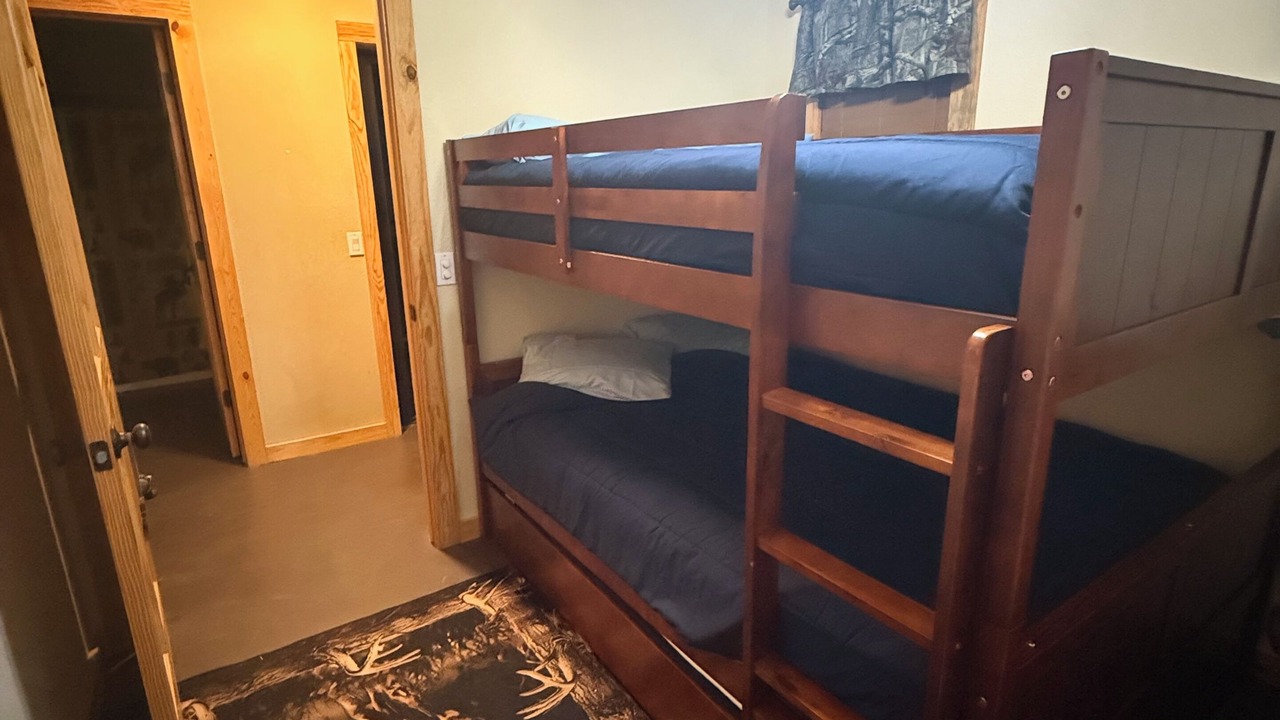 Photo of Bedroom in Ozark