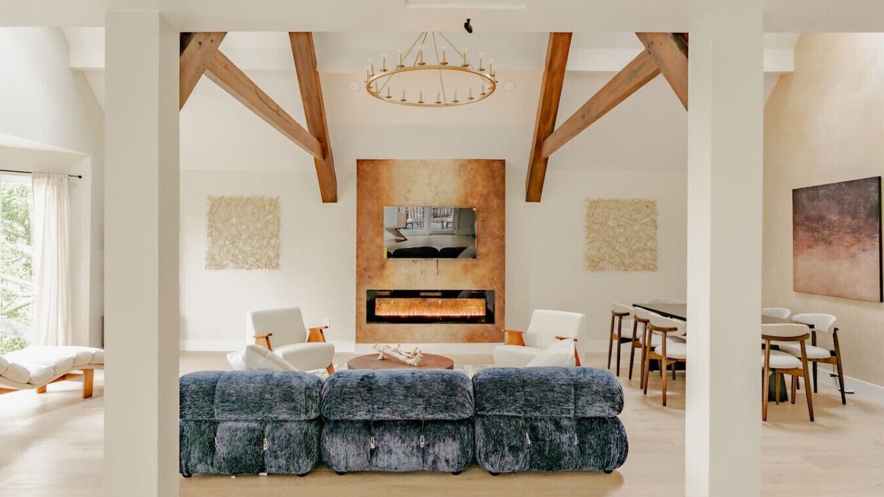 Photo of Livingroom in Berkeley Hills