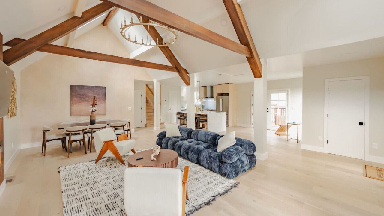 Photo of Livingroom in Berkeley Hills