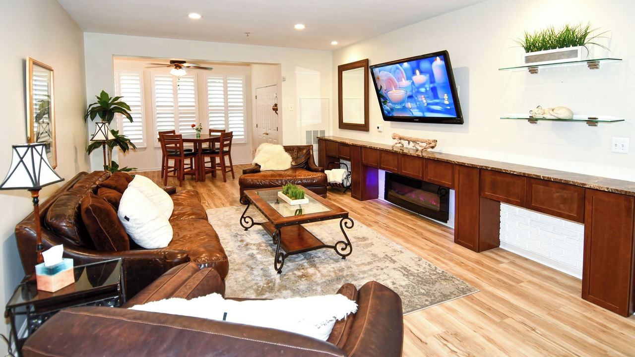 Photo of Livingroom in Gaithersburg