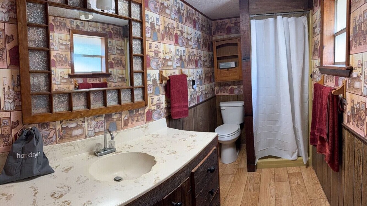 Photo of Bathroom in Fay