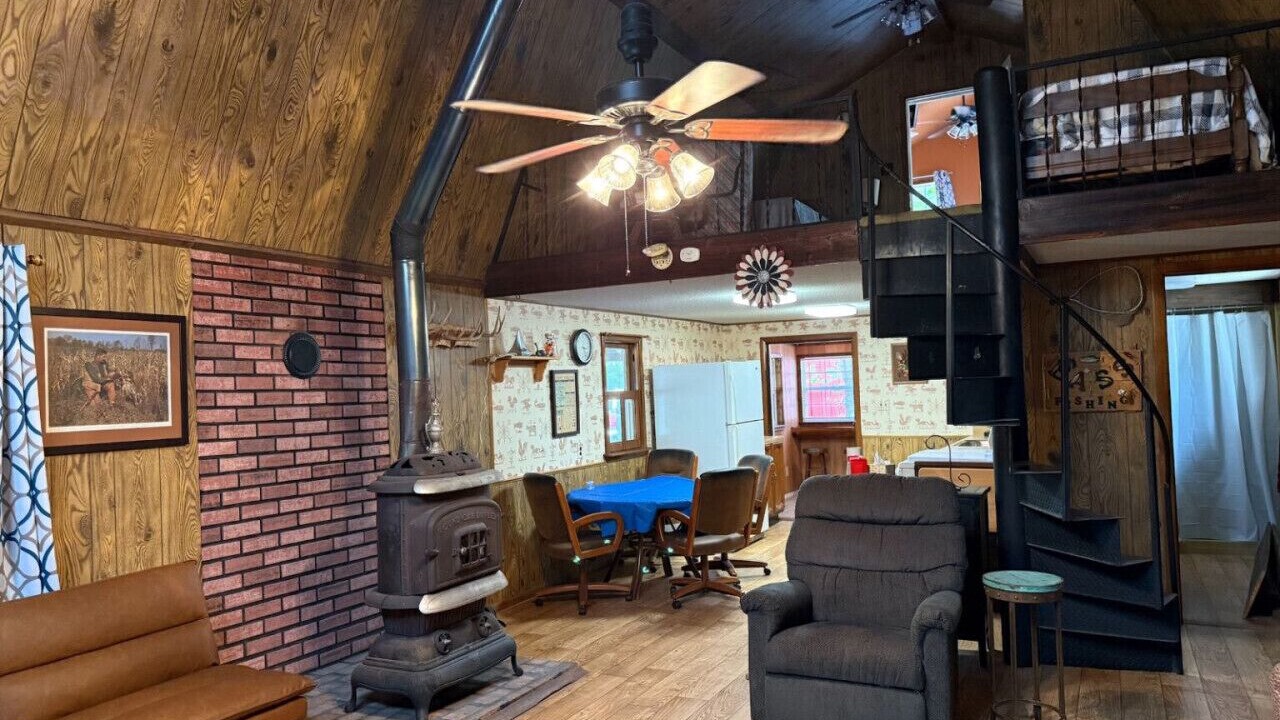Photo of Livingroom in Fay