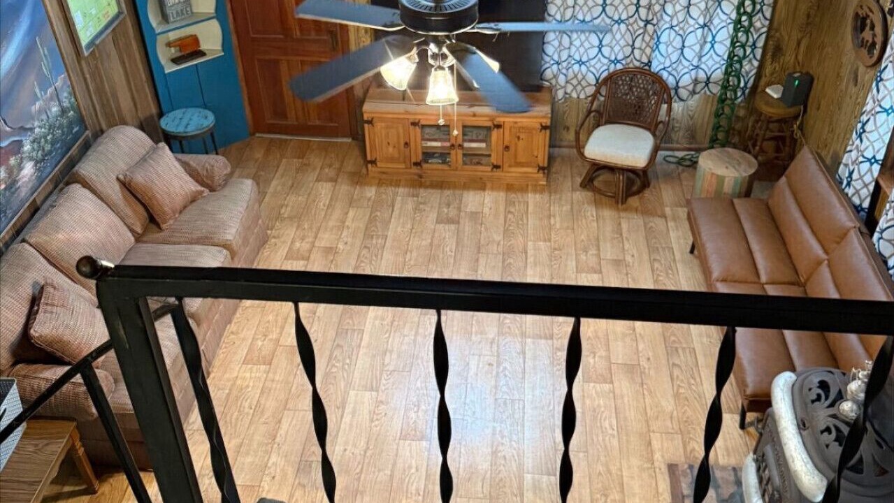 Photo of Livingroom in Fay