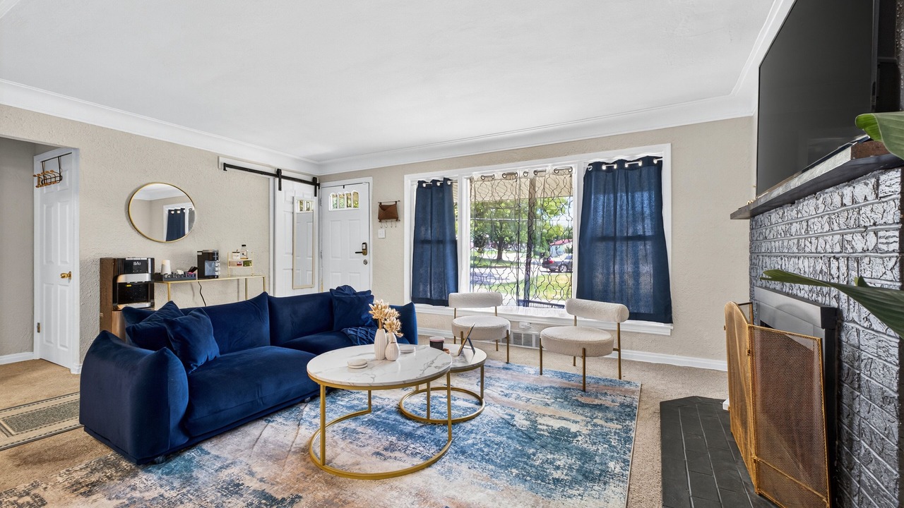 Photo of Livingroom in St. Louis
