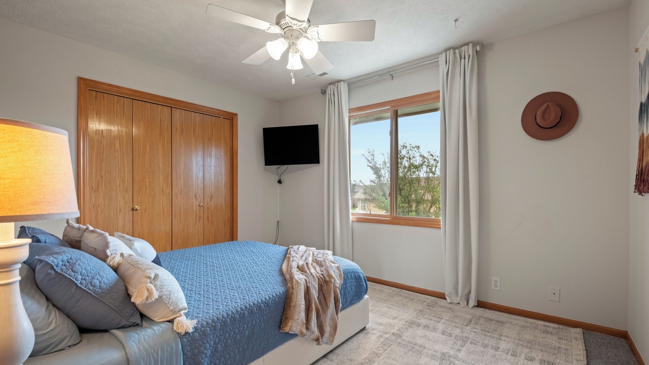 Photo of Bedroom in Millard