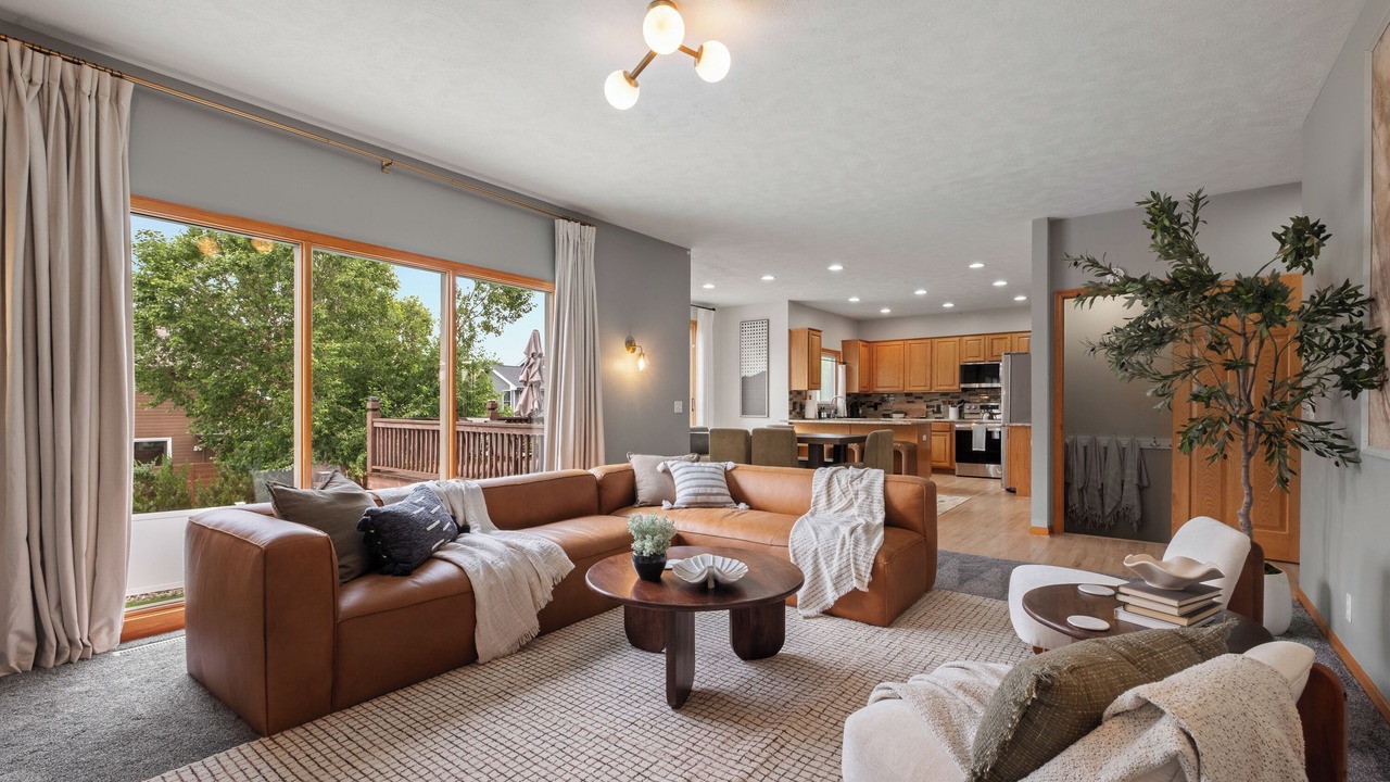 Photo of Livingroom in Millard