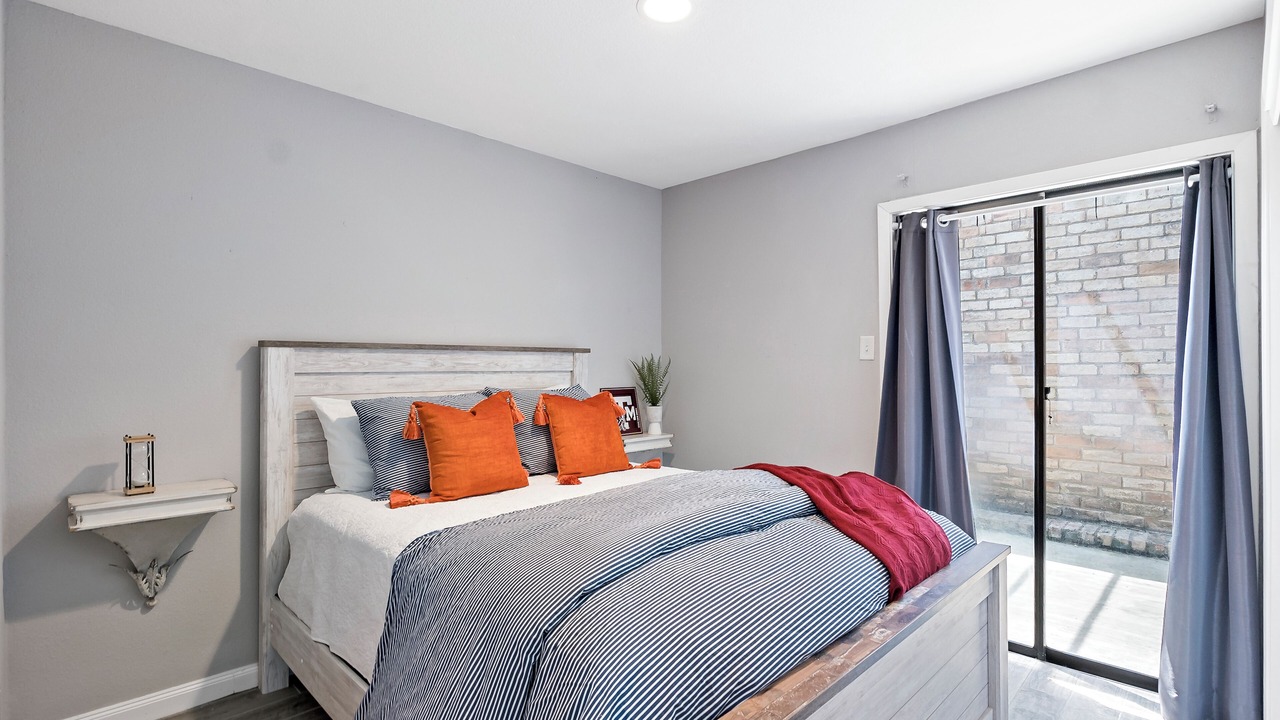 Photo of Bedroom in Wolf Pen Creek