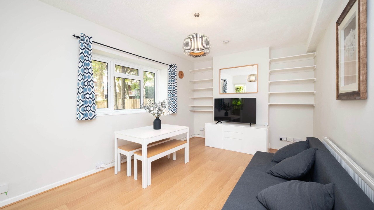 Photo of Others in Hoxton West