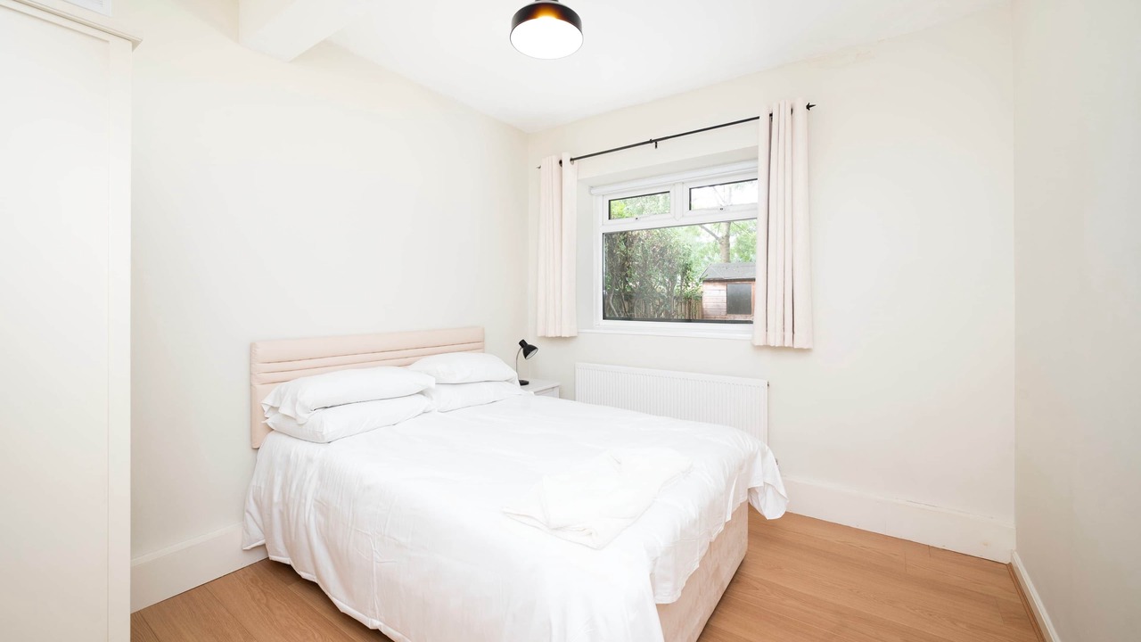 Photo of Others in Hoxton West