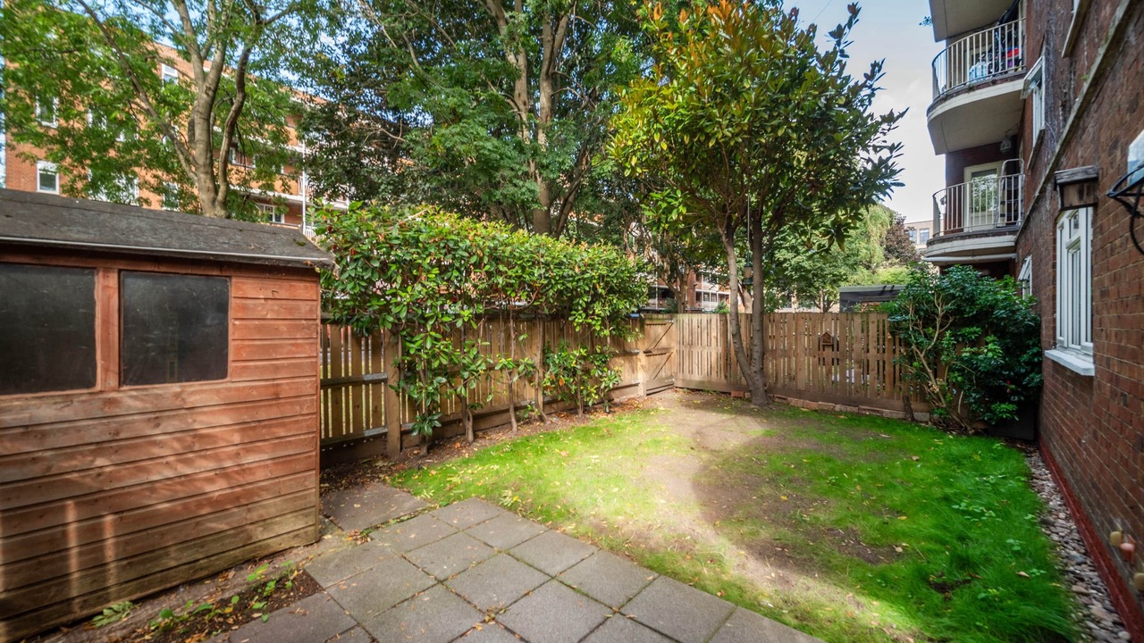 Photo of Others in Hoxton West