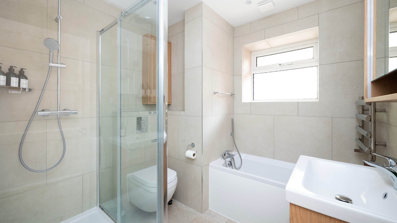 Photo of Others in Hoxton West