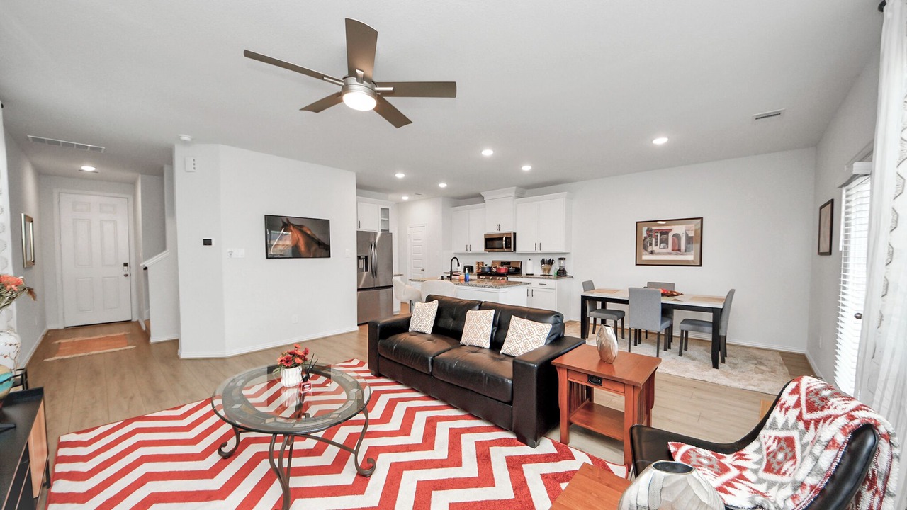 Photo of Livingroom in Katy