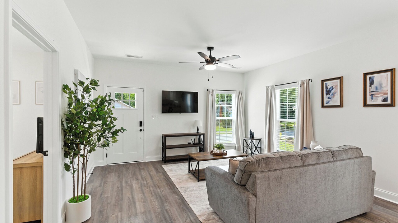 Photo of Livingroom in Cedartown