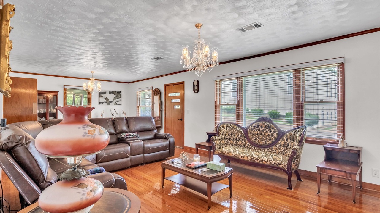 Photo of Livingroom in Starkville