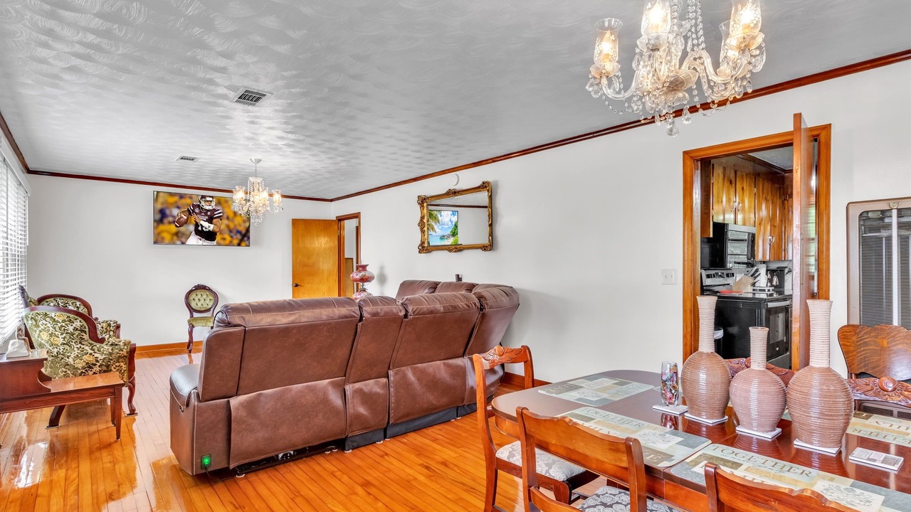Photo of Livingroom in Starkville