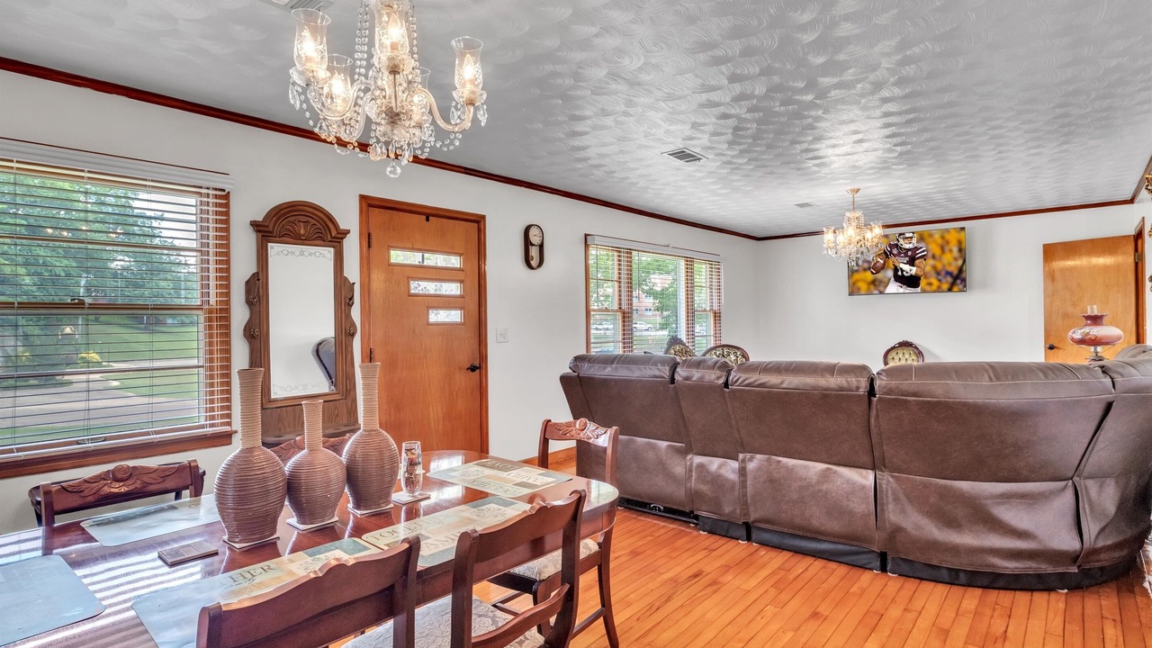 Photo of Livingroom in Starkville
