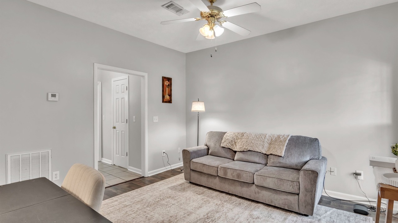 Photo of Livingroom in Starkville