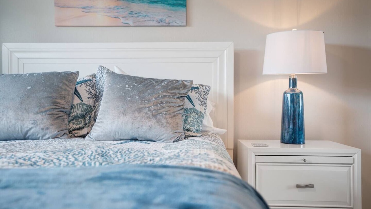 Photo of Bedroom in Bayshore Gardens