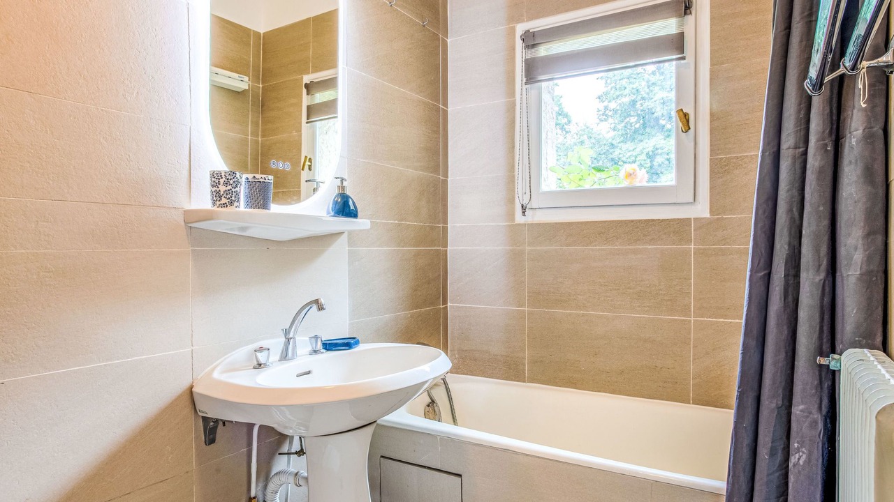 Photo of Bathroom in Tourgeville