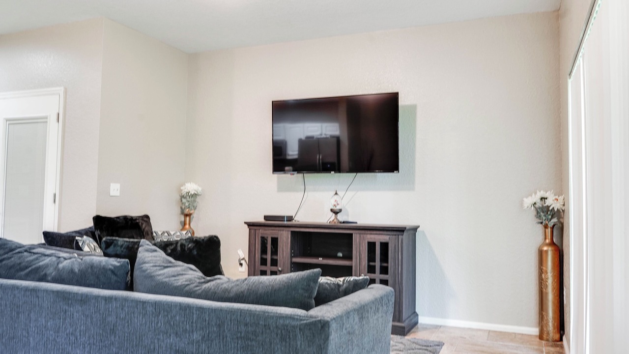 Photo of Livingroom in Lake Worth Corridor