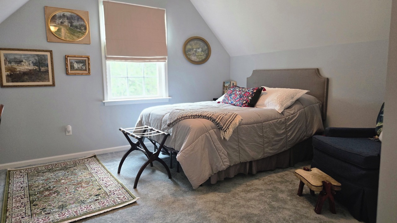 Photo of Bedroom in Andersonville