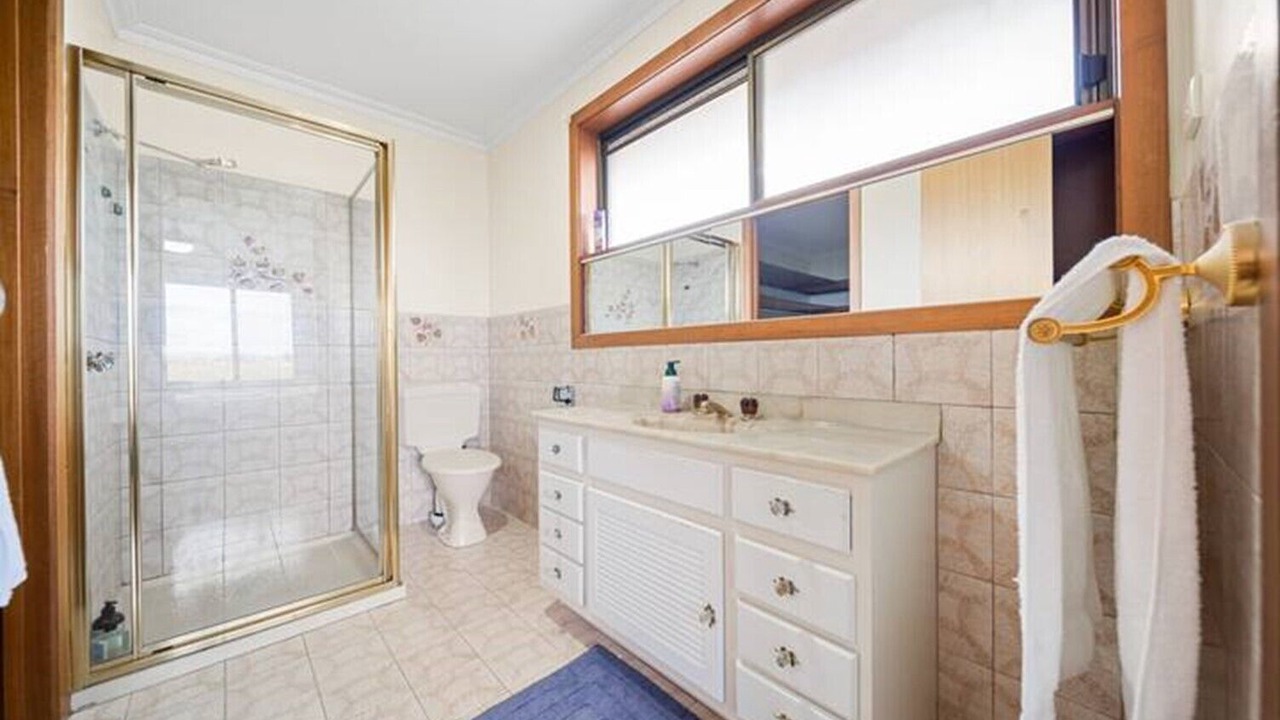 Photo of Bathroom in Officer