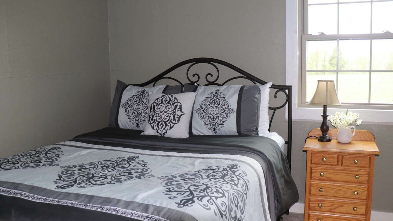 Photo of Bedroom in Advance