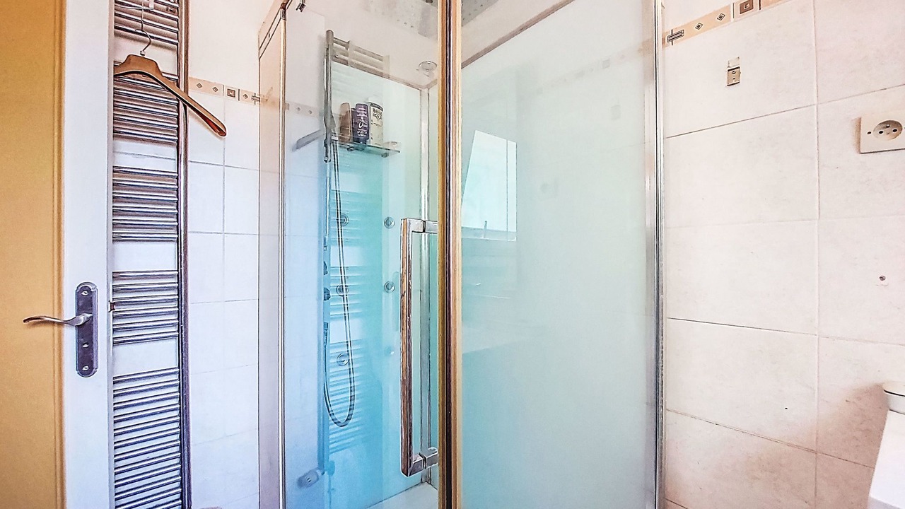 Photo of Bathroom in Saint-Pandelon