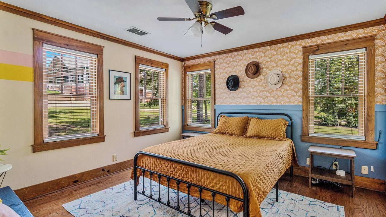 Photo of Bedroom in Lindale